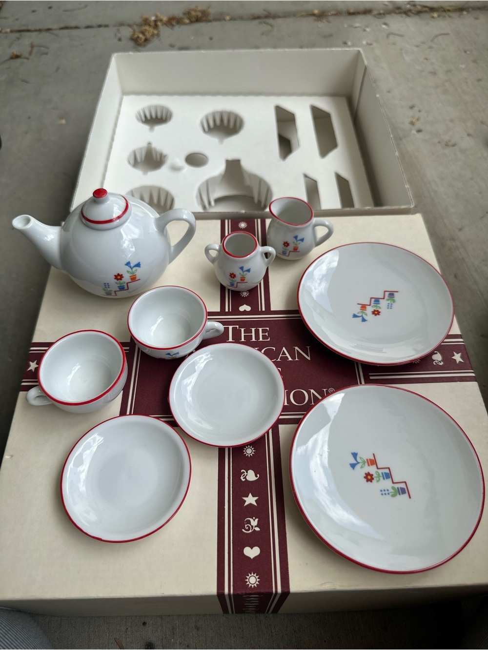 American Girl Pleasant Company Porcelain Tea Party Set Complete Box Doll Dining